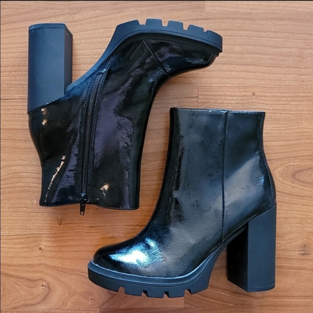 WILD PAIR Vanessa Black Patent Block Heel Ankle Boots Size 10
